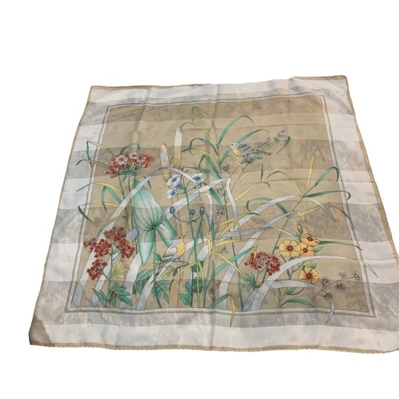 Multicolored Floral Women’s Scarf 30.5 x30.5 Birds - Picture 1 of 4